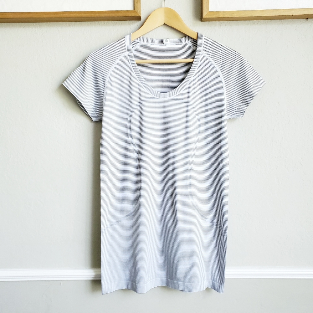 Lululemon Short Sleeve Running Top - Size 10 Black & White Stripes